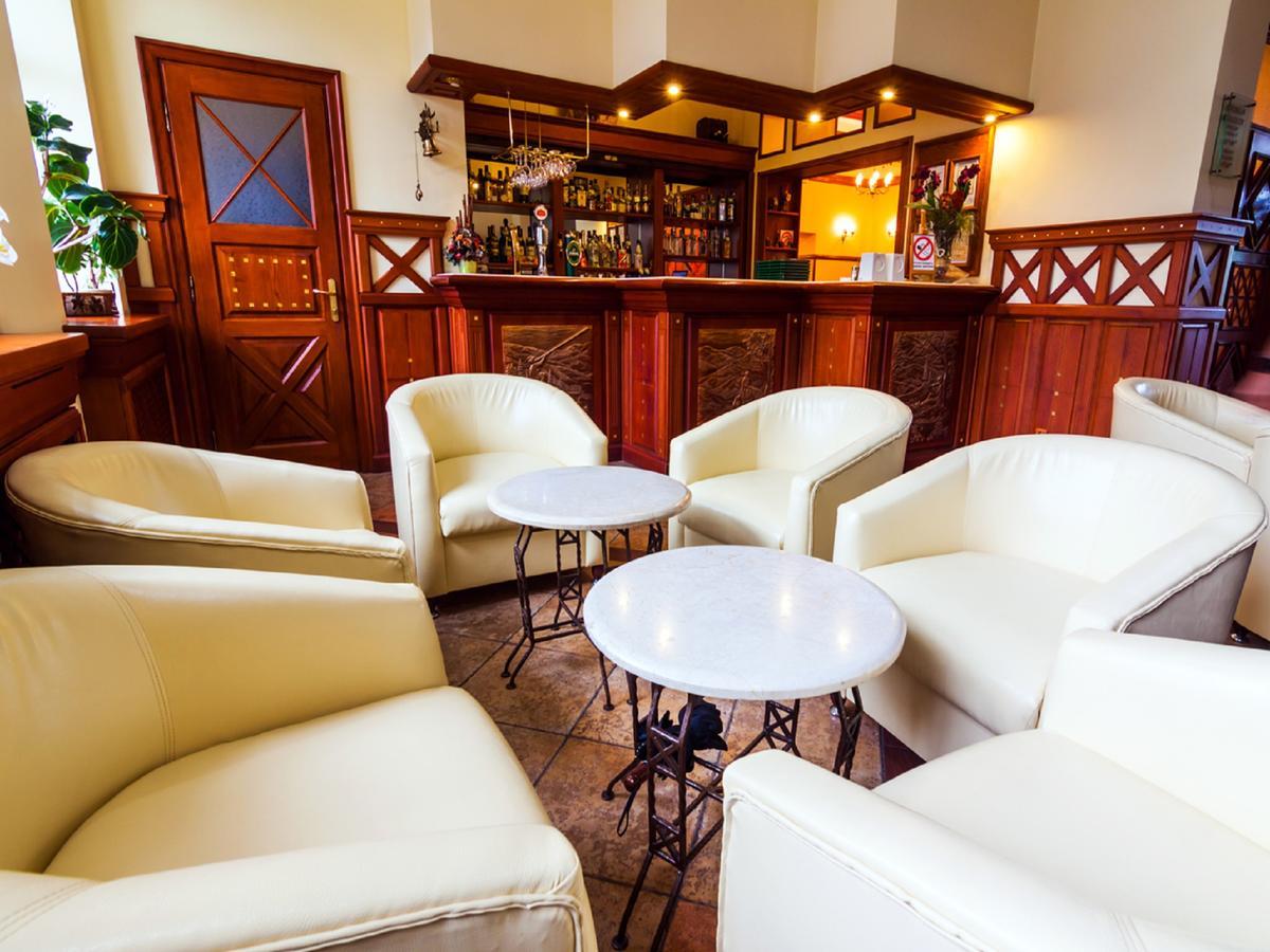 Hotel Zoloto Karpat 3*